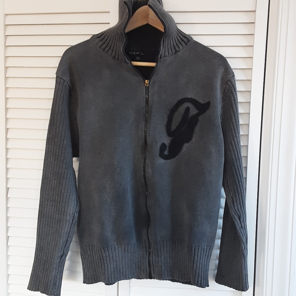 XIOS Sweater